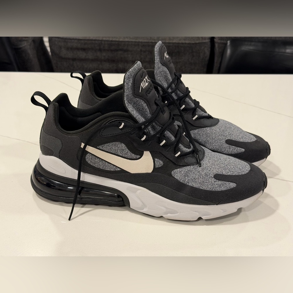 Nike 270 React Black and Grey Mens 12